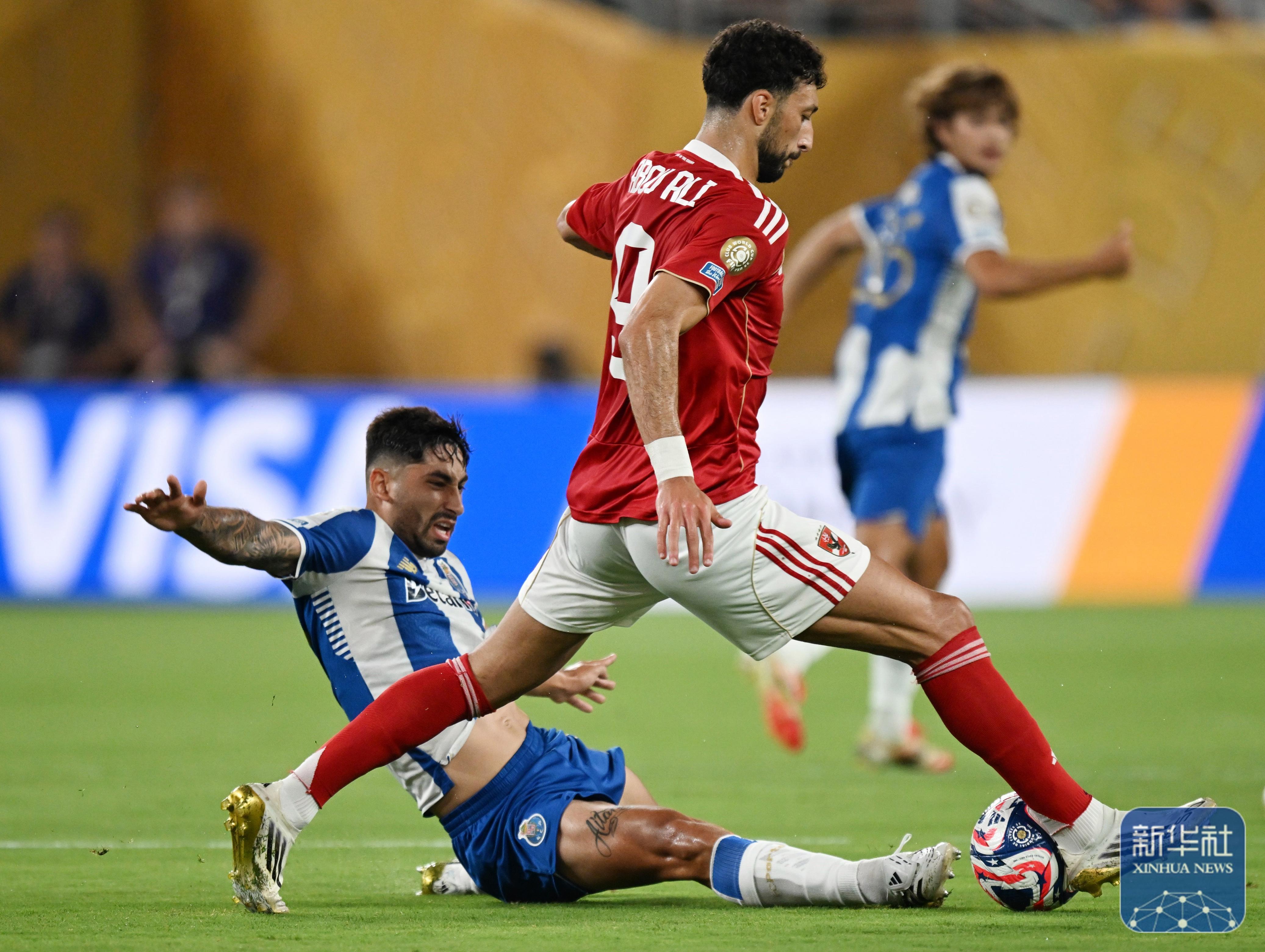 尼斯客场平波尔多,双方互有攻守 尼斯客场平波尔多,双方互有攻守