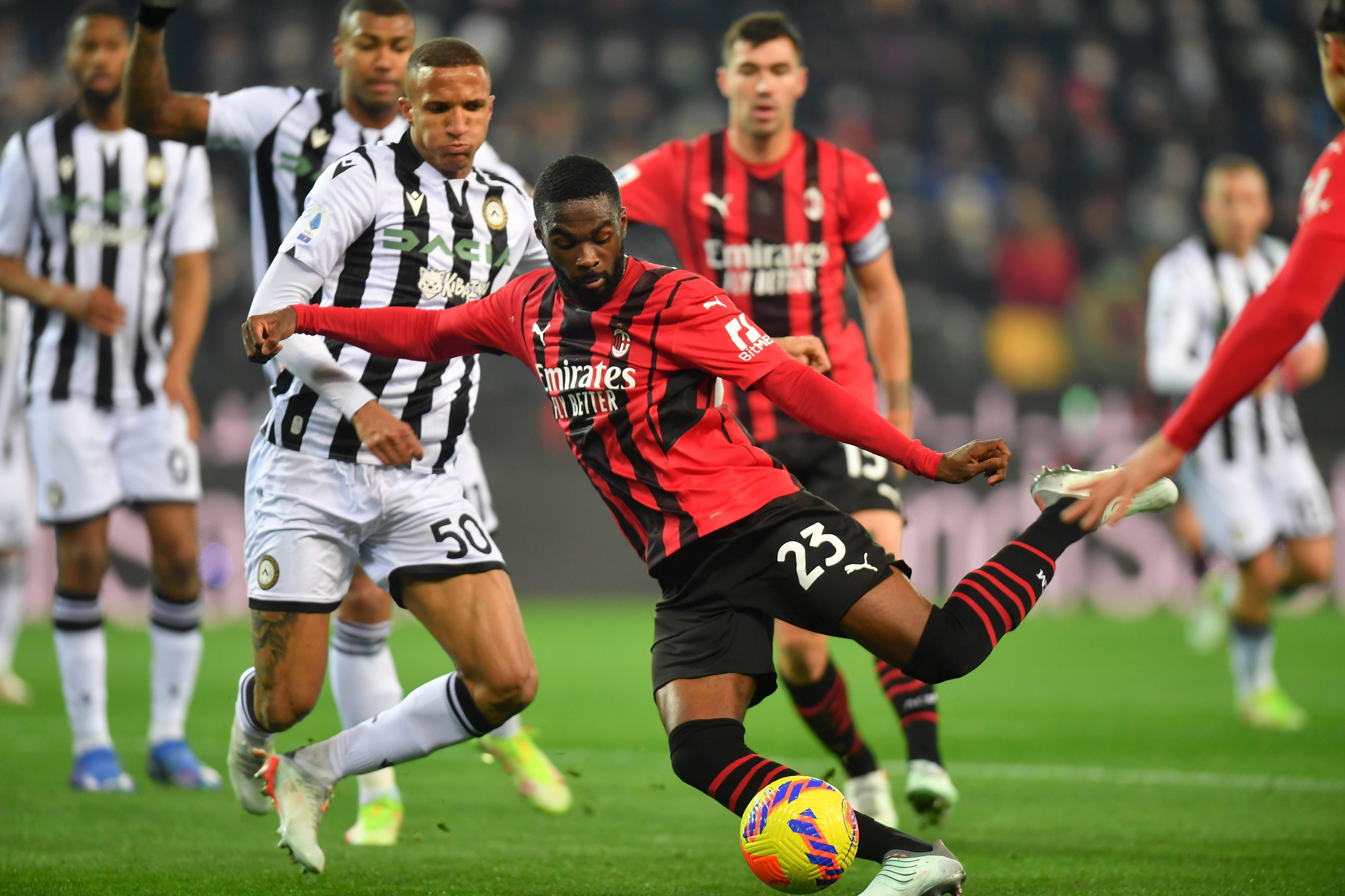 AC米兰客场豪取三分,领先优势加大