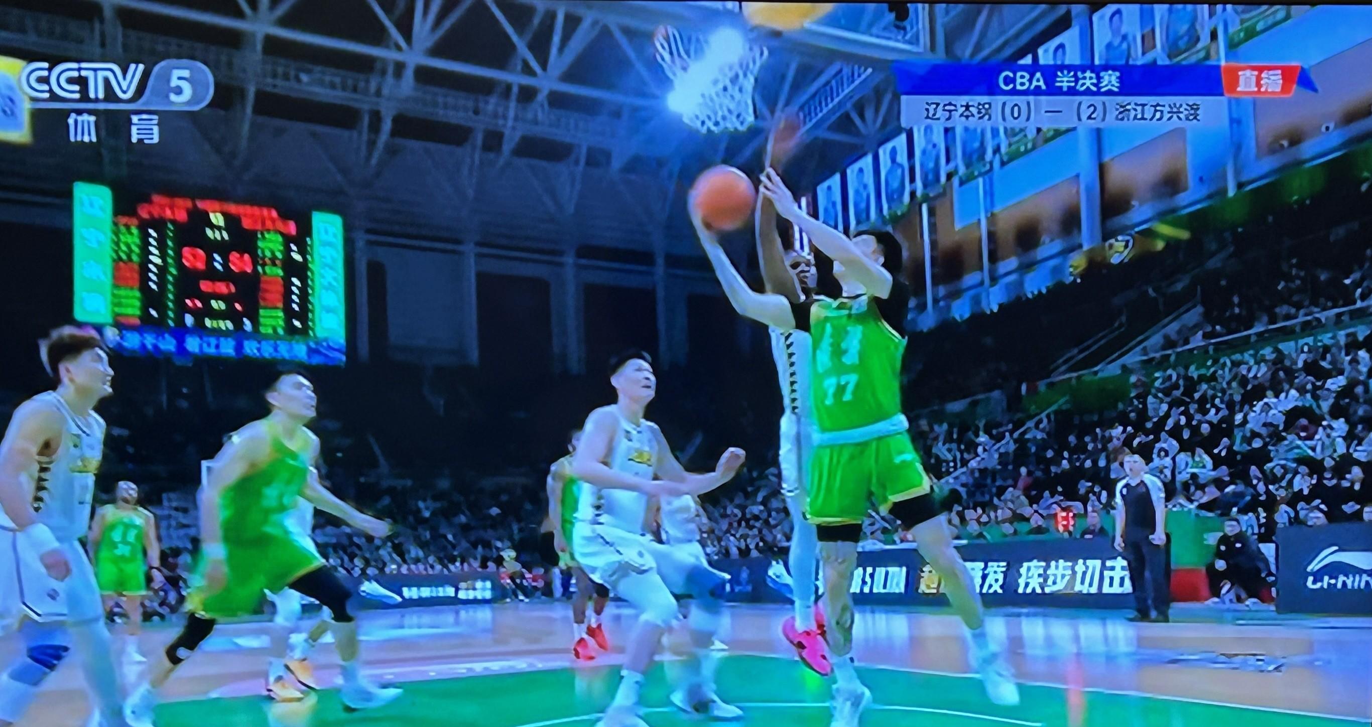辽宁男篮大胜,一步之遥晋级总决赛 辽宁男篮大胜,一步之遥晋级总决赛