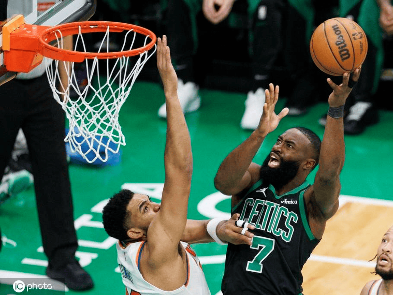 od体育官方登录入口-凯尔特人队员家中训练成果曝光