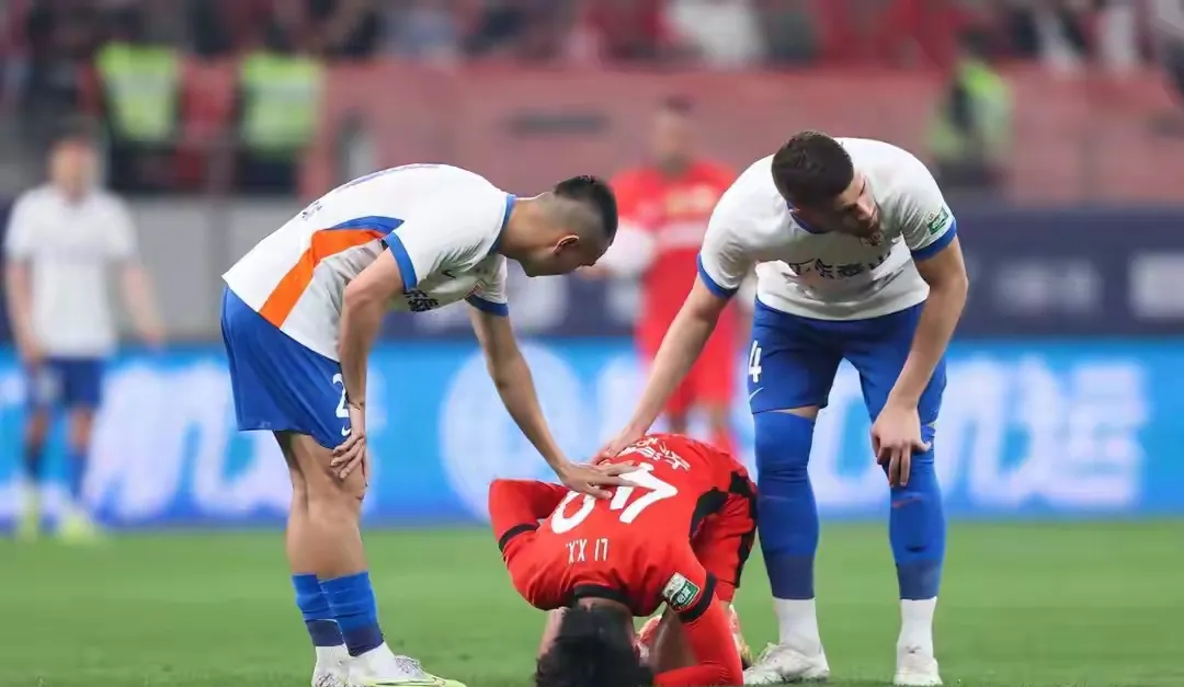 包含足球赛场的纷争让人心潮澎湃!的词条 包含足球赛场的纷争让人心潮澎湃!的词条