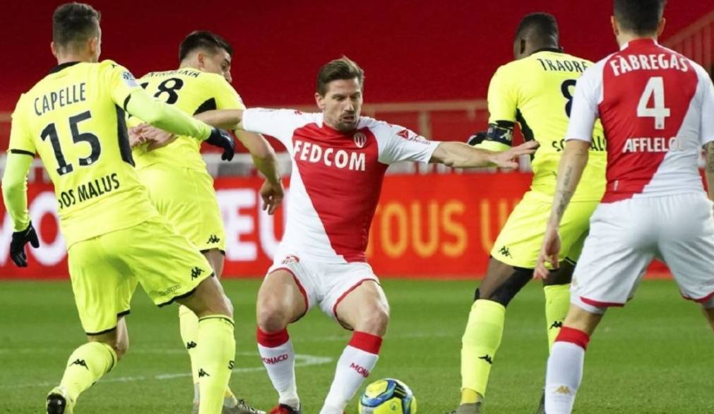 里尔主场战胜南特,保持不败纪录 里尔主场战胜南特,保持不败纪录